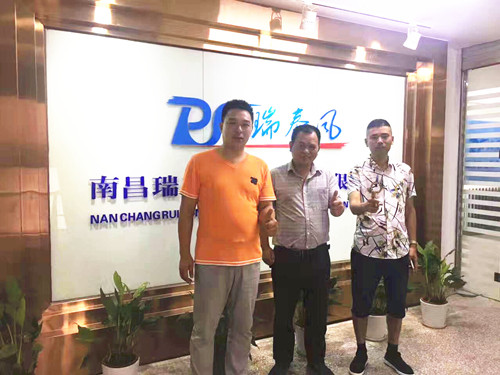 瑞泰風(fēng)環(huán)?？照{(diào)-千里探望華中團隊，吹響廠房車間通風(fēng)降溫沖鋒號