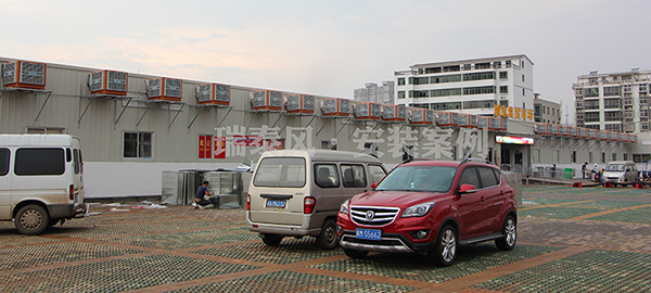 菜市場(chǎng)該如何通風(fēng)降溫呢？瑞泰風(fēng)環(huán)?？照{(diào)為居民買(mǎi)菜送清涼