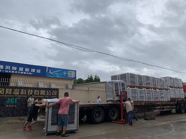 燃燒吧,瑞泰人!臺(tái)風(fēng)來(lái)襲,東莞車(chē)間降溫通風(fēng)工程公司瑞泰風(fēng)“頂風(fēng)作案”還在搶出貨!